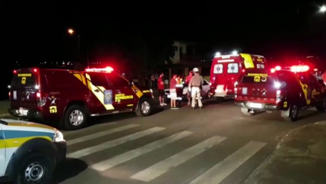 Jovem de 18 anos fica gravemente ferido ao ser atropelado por carro na Rua Ipanema