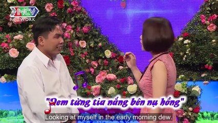 Hai mẹ bàn chuyện HÁT HÒ trong đám cưới của các con, nơi mai mối trở thành SÂN KHẤU hát giao duyên