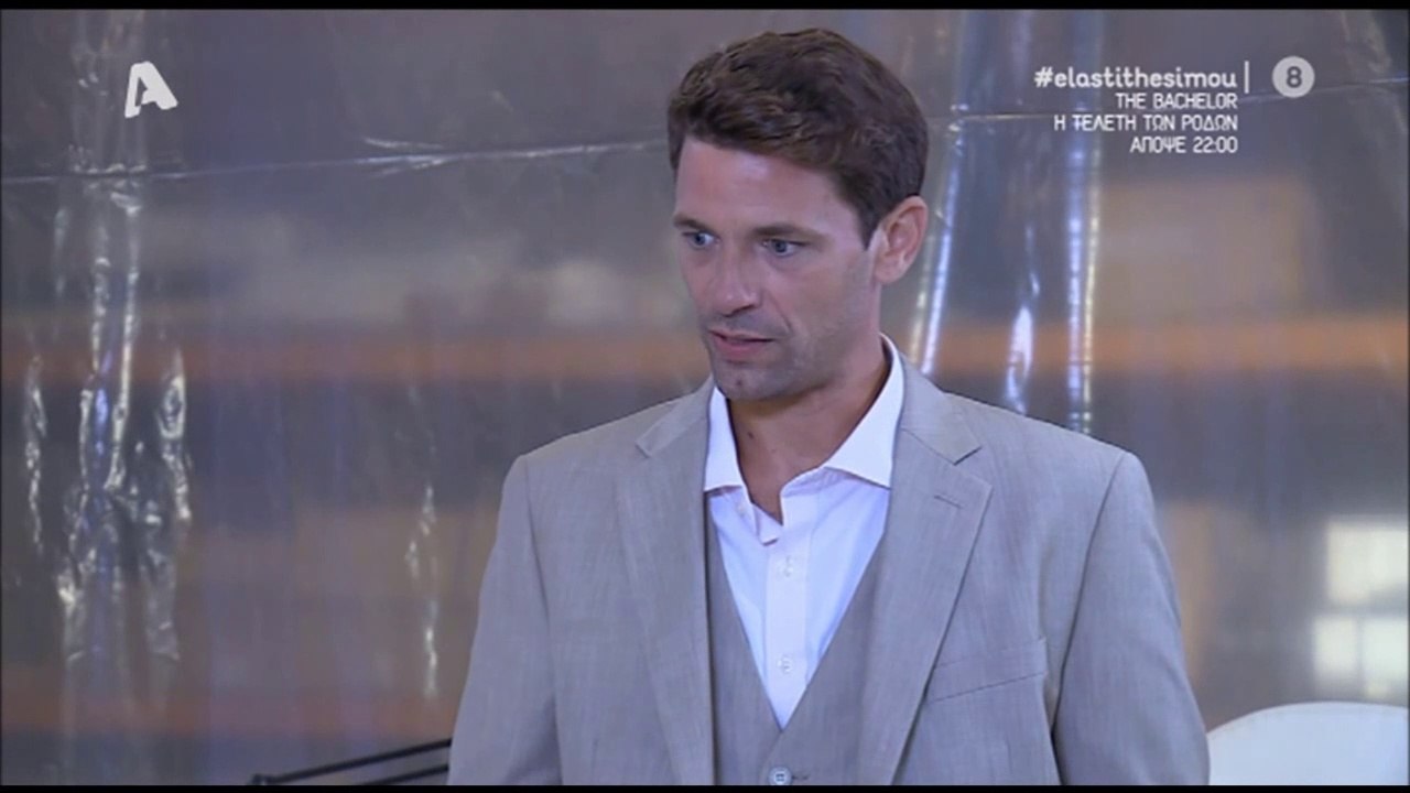 Apostolis Totsikas - Ela sti thesi mou (season 5 episode 25 scenes)