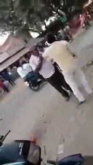 डीजे की धुन पर बीच सड़क अराजकतत्वो का तांडव,वीडियो वायरल