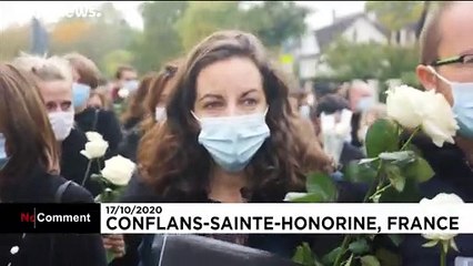 "Je suis prof" : des milliers de Français rendent hommage à Samuel Paty, l'enseignant assassiné