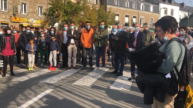1 200 personnes rassemblées en hommage à l’enseignant Samuel Paty