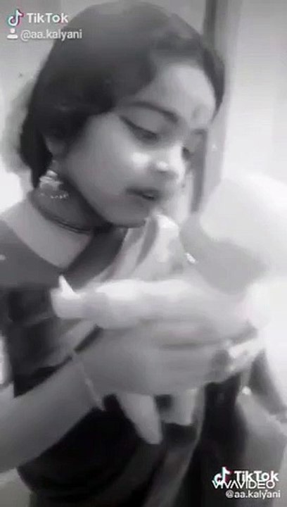 Little girl as old Telugu movie Heroines