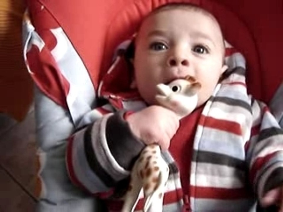 nathan à 3 mois et 3 semaines