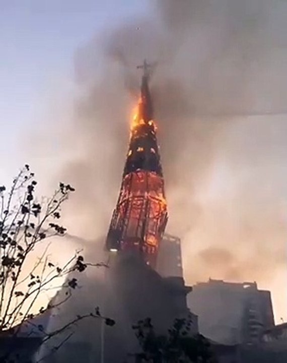 Iglesia quemada en Chile