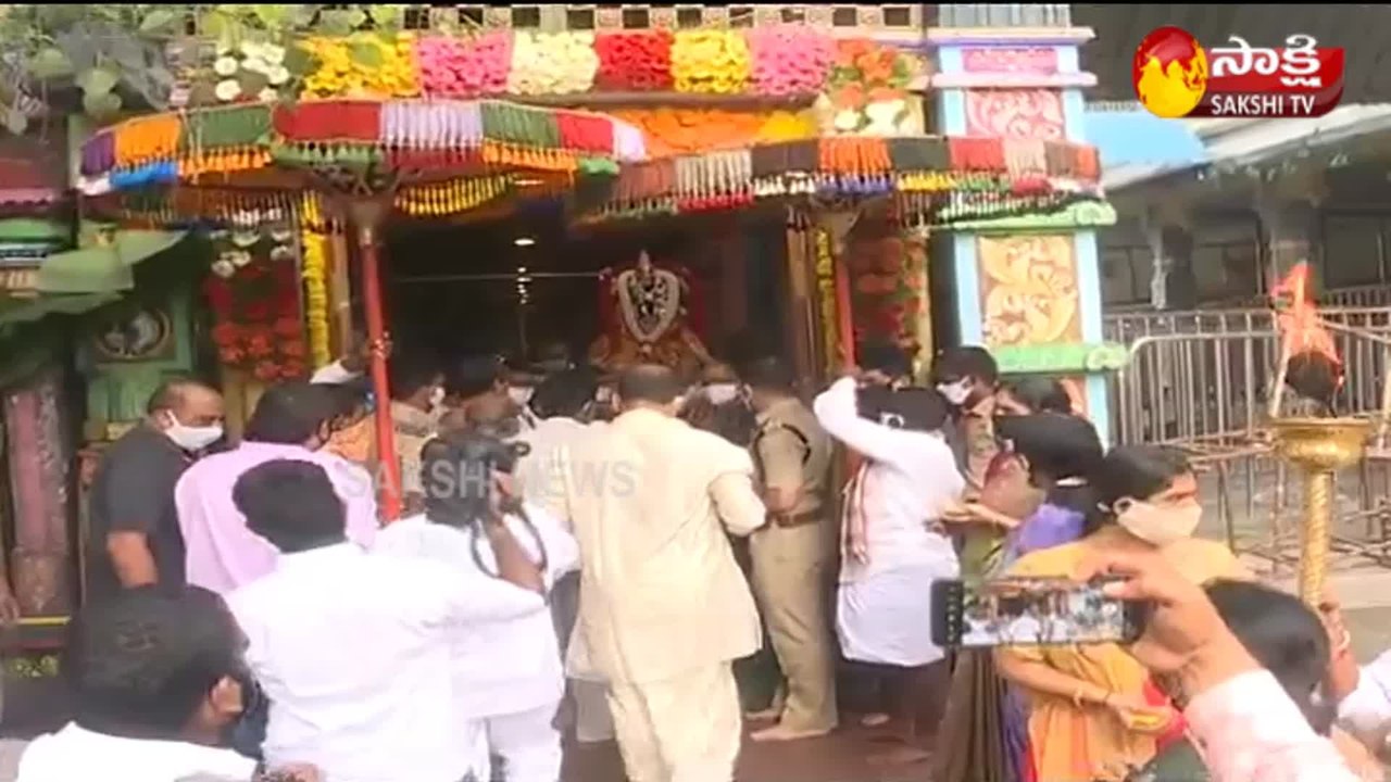 ఇంద్రకీలాద్రిపై వైభవంగా శరన్నవరాత్రులు