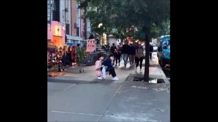 Ce jeune homme est au fin fond de la Friendzone avec cette fille