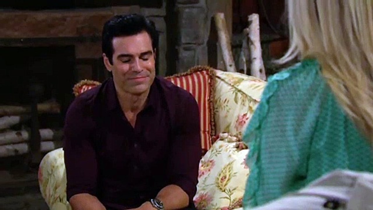 Les feux de l'amour : nouveau mariage pour Sharon (Sharon Case)