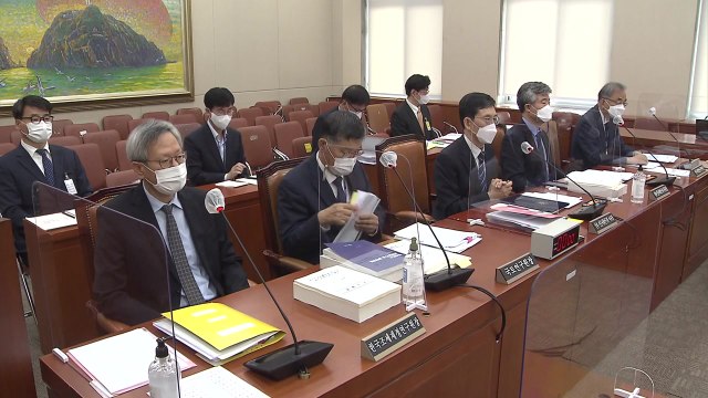 조세연 원장 지역 화폐 보고서, 정치 개입 아냐...표현 강했던 건 인정 / YTN