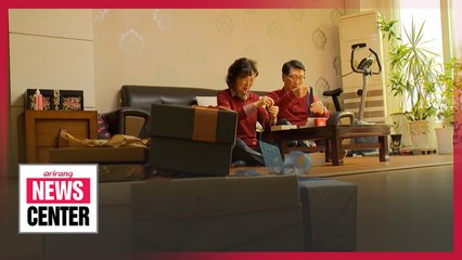 Online culture and art programs helping elderly people overcome social isolation