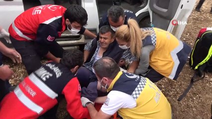 Kayak merkezinde dolgu çalışması yapan greyder devrildi: 3 yaralı