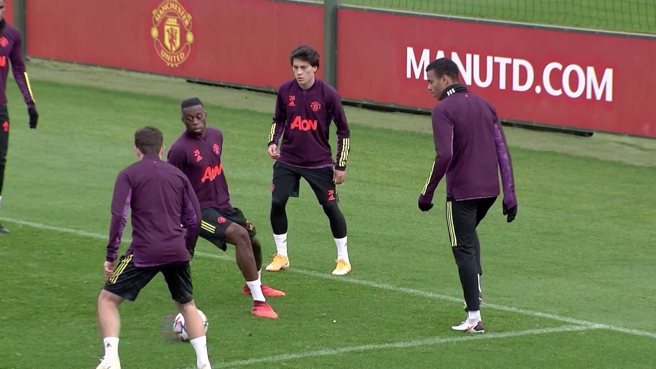 Manchester Utd training pre UCL