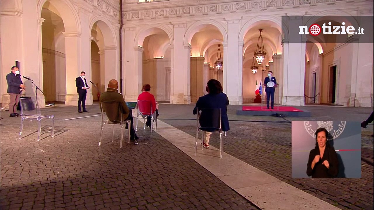 Lockdown a Natale, Conte non fa previsioni ma secondo Crisanti si rischia la quarantena