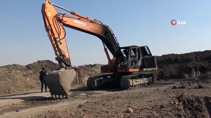 Şanlıurfa’da yol çalışması yapan iş makineleri kundaklandı