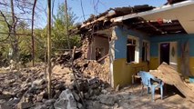 - Novruzlu köyü sakini Ağayyev, “1 saat önce 10 mermi düştü. Evimde kalamıyorum”- Ermenistan ordusu geçici ateşkes ihlallerini sürdürerek sivilleri hedef alıyor