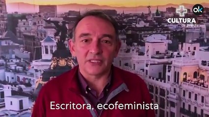 Pablo Iglesias  Yo leo autoras ¿y tú?