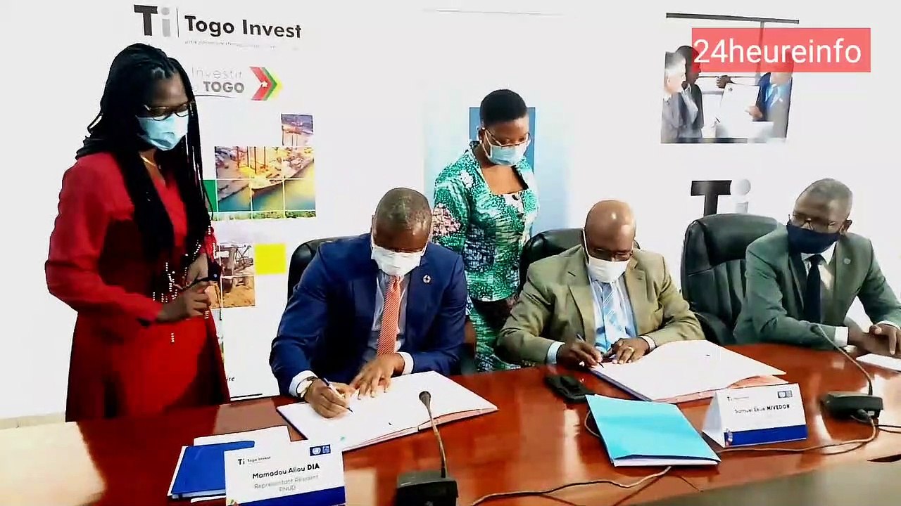 Signature de convention  entre PNUD Togo et Togo Invest