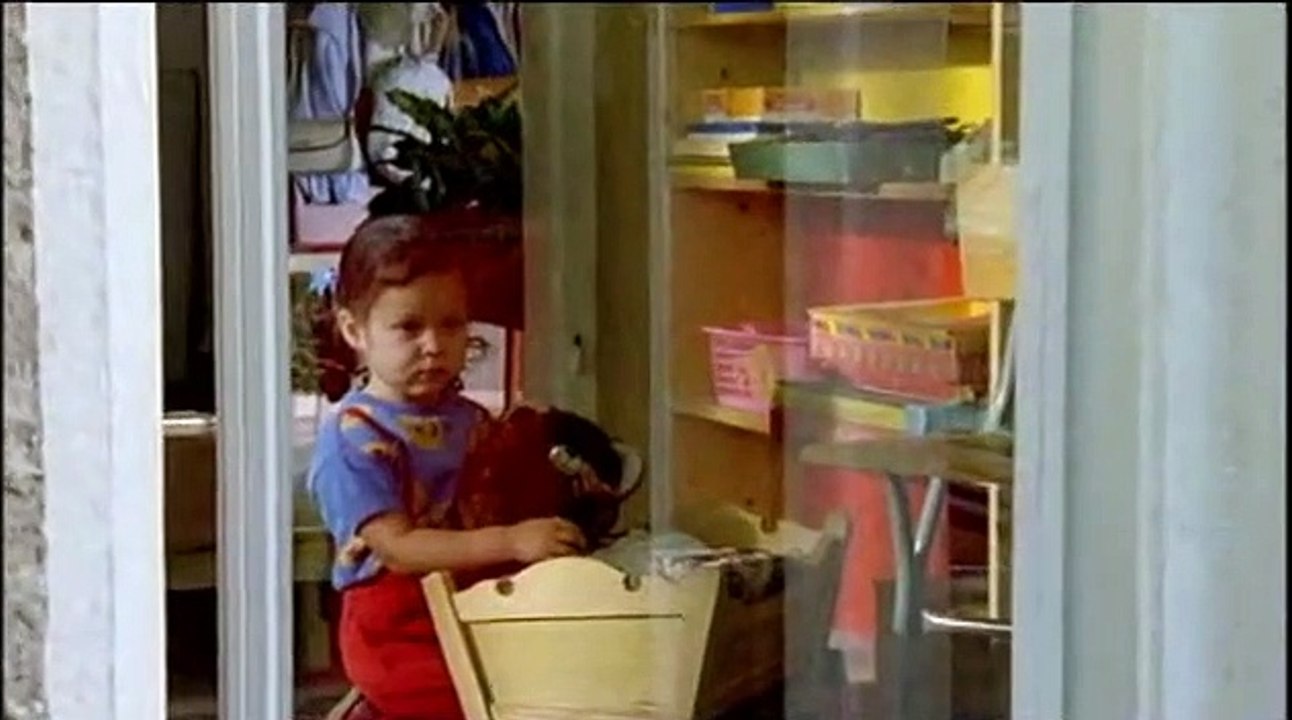 Jenseits Der Mauer Film Trailer (2009)