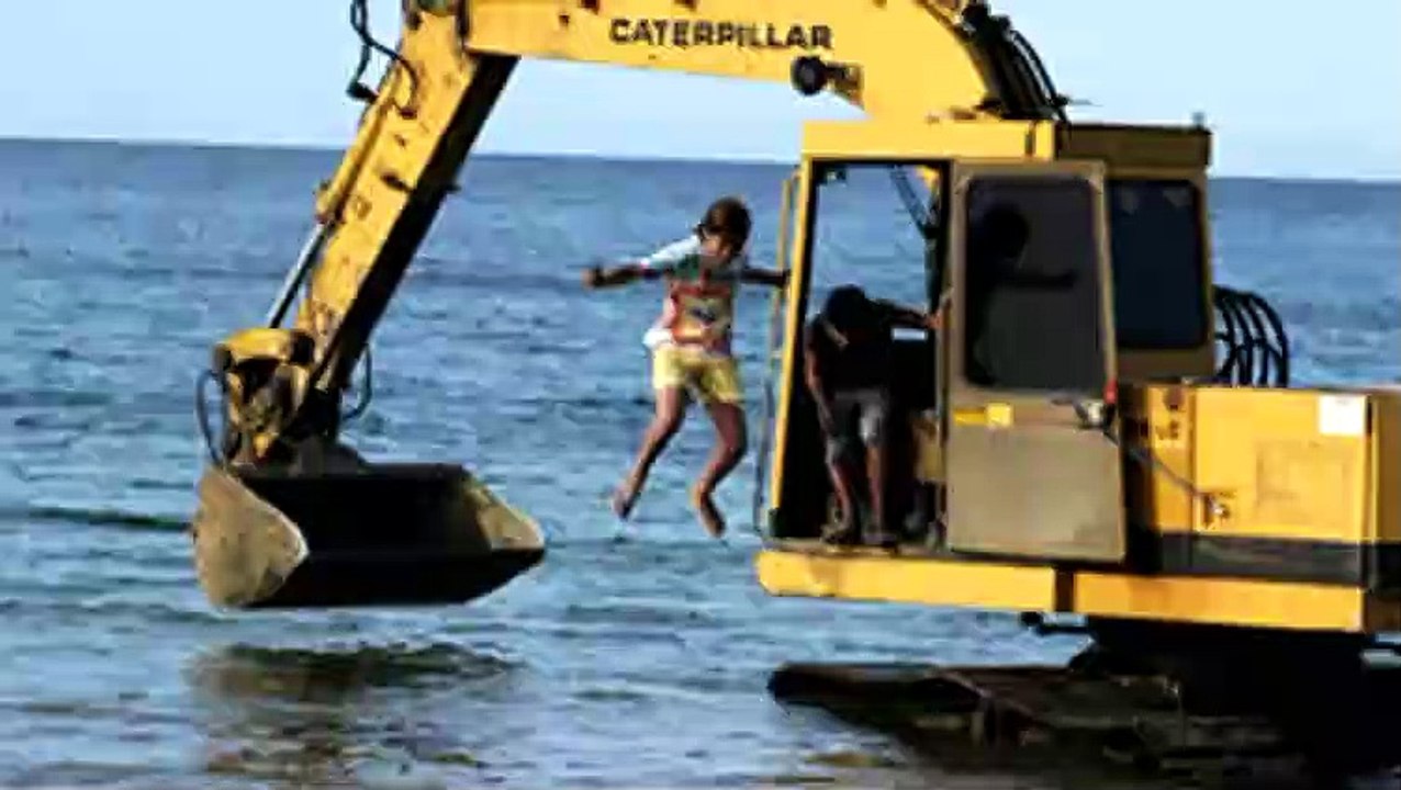 Christmas Tree Upside Down Film (2011)