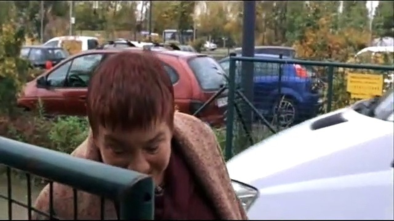 Resiste - aufstand der praktikanten film trailer (2009)