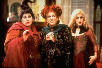 See the OG ‘Hocus Pocus’ Stars Back in Their Old Costumes for the Reunion