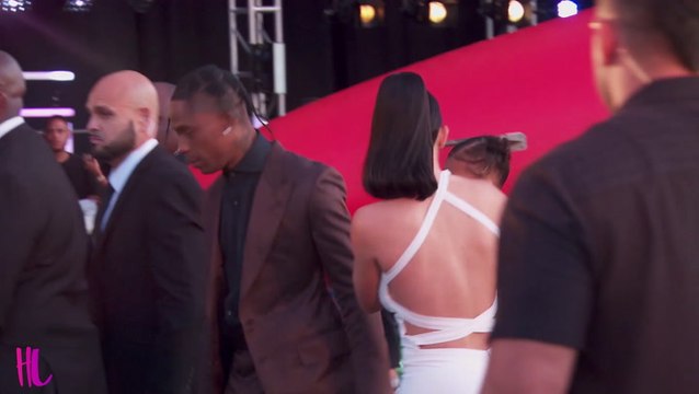 Kourtney Kardashian Dissed For Promoting 'Vote Kanye' Shirt