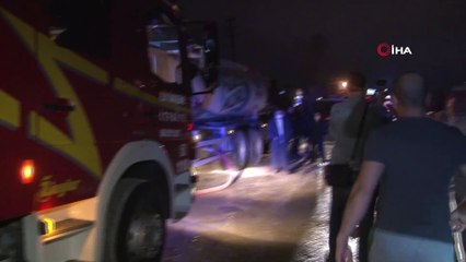 Başkent'te çöp konteynerinde çıkan yangın 2 dükkana sıçradı
