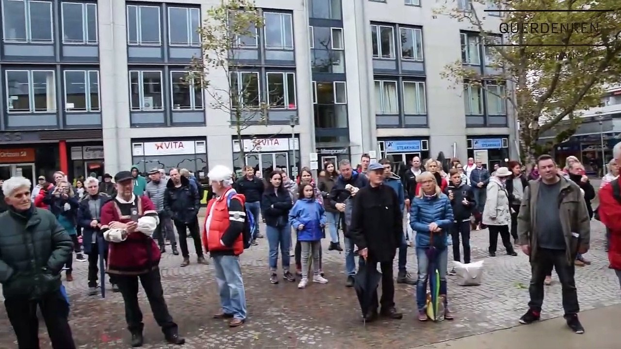 #QUERDENKEN 762 Lörrach - 02 - Andrea Timm-Brandt - Neuer Marktplatz, 10.10.2020