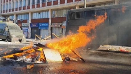Protestas frente a la sede del Congreso en Valparaíso