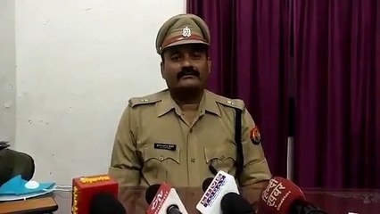 यूपी में छात्र की बेहरमी से हत्या, जीभ व गुप्तांग काटा, पेड़ पर लटकाई शव