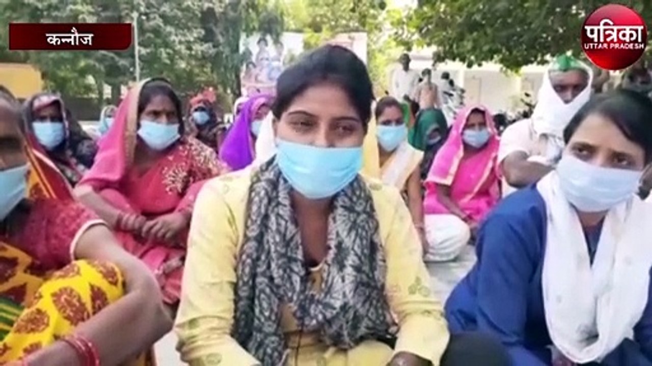 रोजगार सेविका पर लगा आवास दिलाने के नाम पर अवैध...