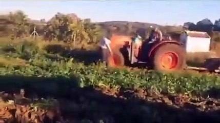 Viral: la discusión entre Andrés y Antonio por el arado