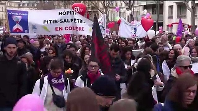 Coronavirus pandemic: French health workers raise alarm about difficult working conditions