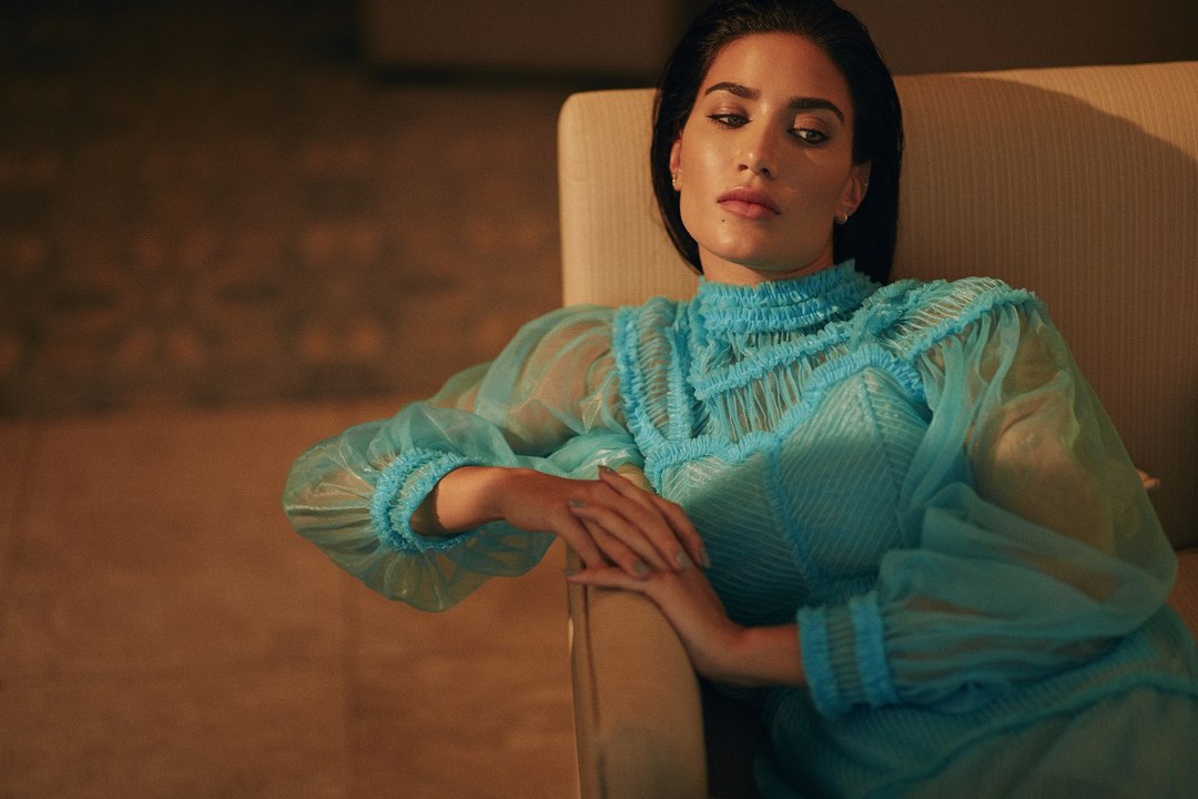 Fendi الأناقة العصرية مع