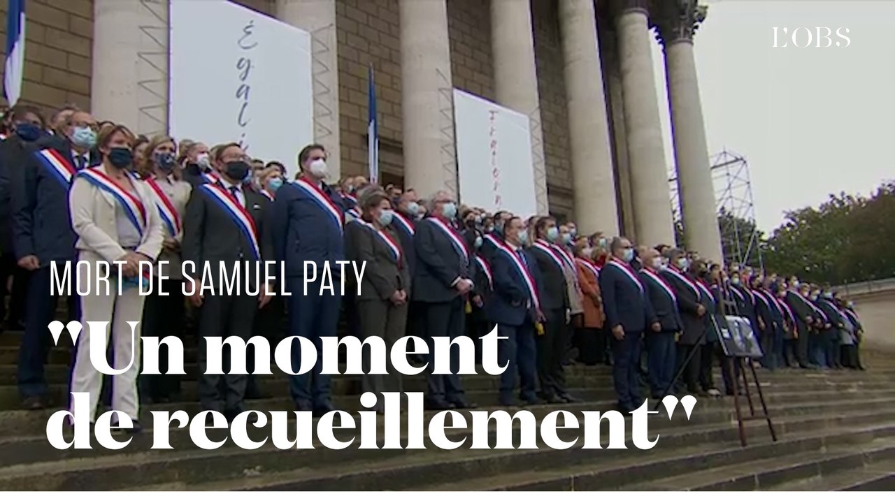 Les députés observent une minute de silence en hommage à Samuel Paty devant l'Assemblée