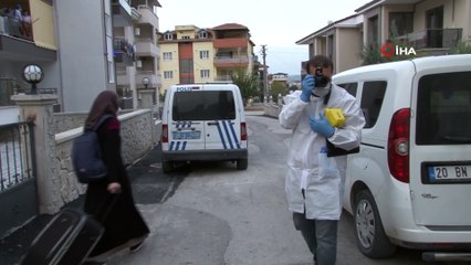 Yanında getirdiği silahla annesini ayaklarından vurdu