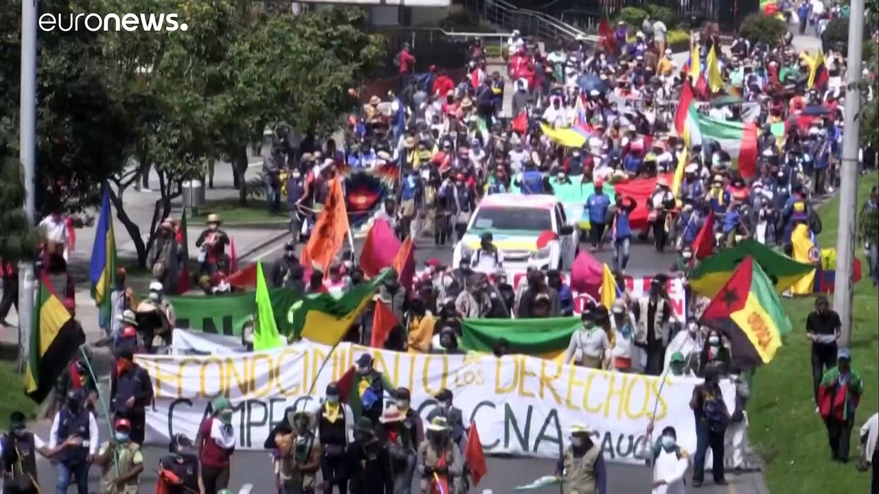 Milhares de indígenas protestam em Bogotá