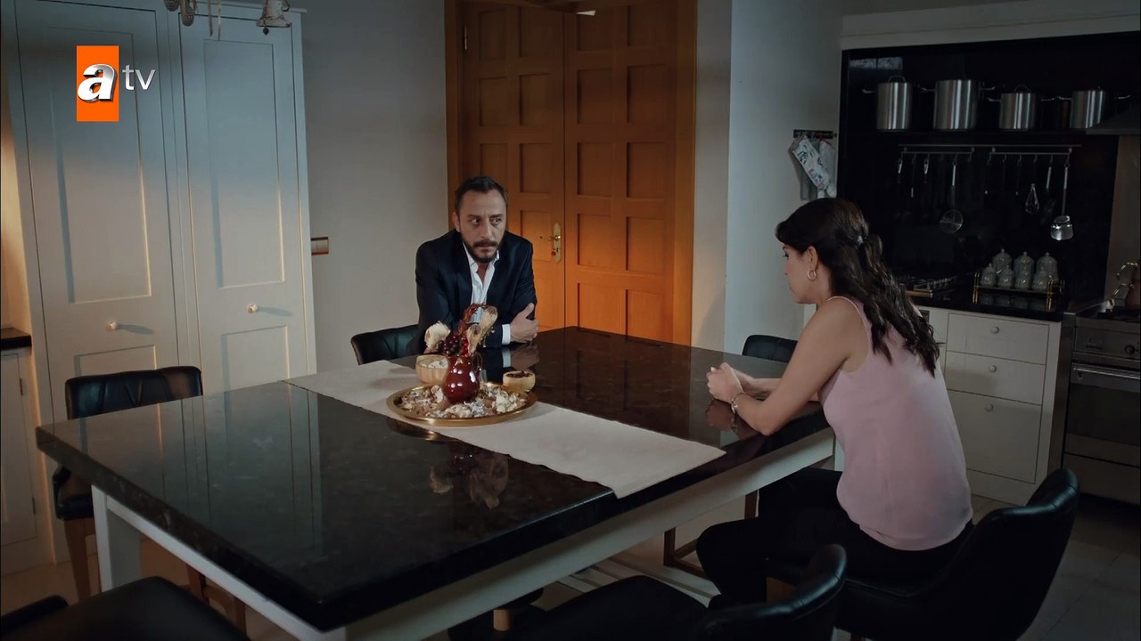 Enişte'nin konuşmaları Hatice'yi sinirlendiriyor!