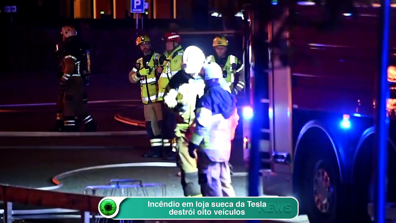 Incêndio em loja sueca da Tesla destrói oito veículos