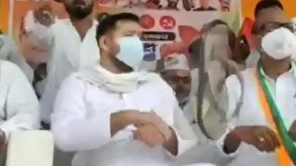 Watch: Slippers hurled at RJD leader Tejashwi Yadav