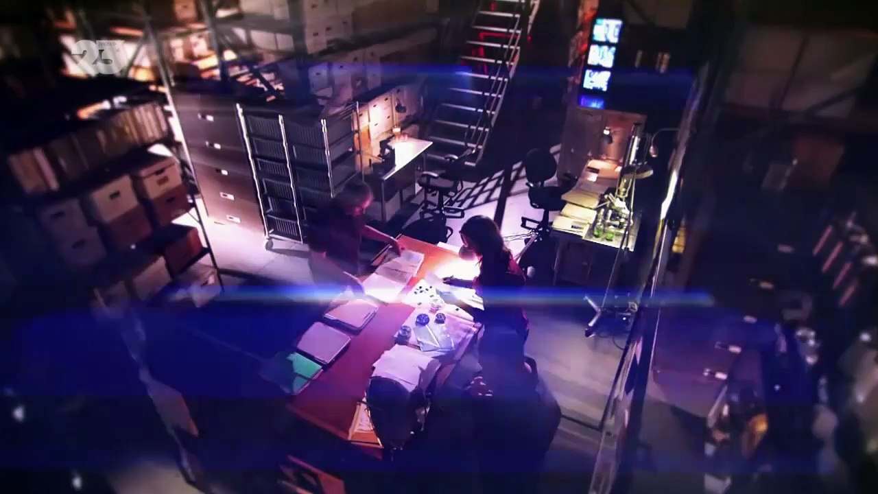 S01E06  Les rencontres au sommet de l'Etat- Hangar 1 Les Dossiers OVNI HD