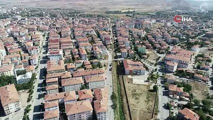 Bağlı oldukları il ve ilçe farklı, ama birlikte yaşıyorlar