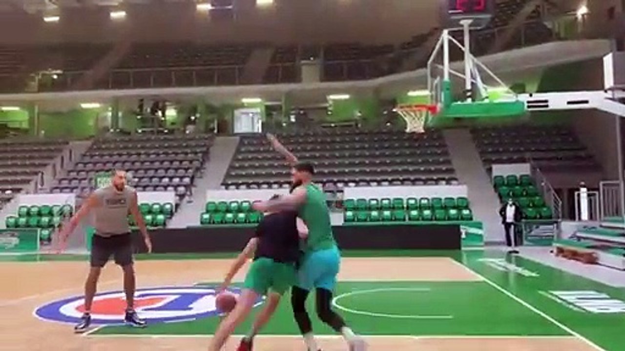 Gros duel entre Victor Wembanyama et Rudy Gobert