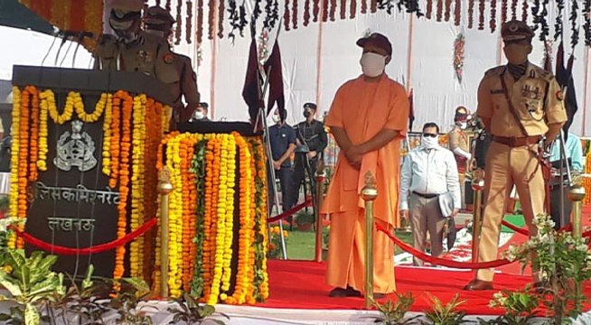 पुलिस स्मृति दिवस-2020:कानपुर शूटआउट में शहीद हुए थे पुलिसकर्मी,सीएम योगी ने परिवार को किया सम्मानित