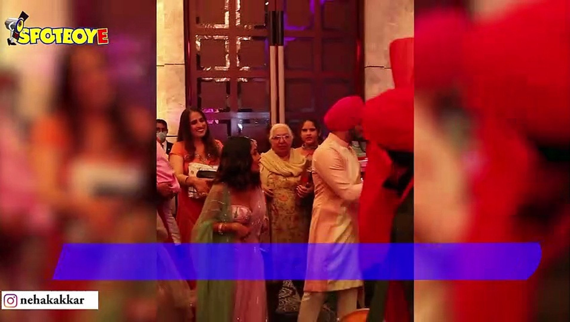 Neha Kakar And Rohanpreet Singh To Have A Registered Marriage On October 22? | SpotboyE