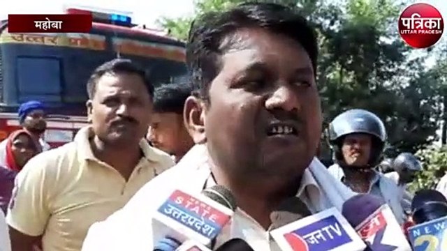 अचानक ट्रक में लगी भीषण आग, लाखों का हुआ नुकसान
