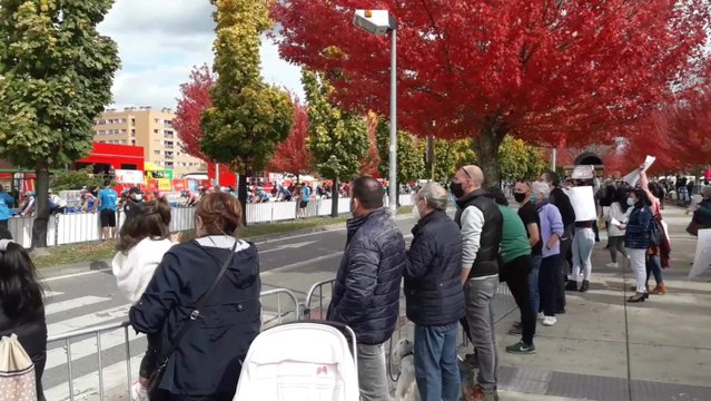 Protesta de hosteleros en Pamplona coincidiendo con la Vuelta a España