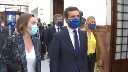 Abascal pide apoyo a un PP que descalifica la moción