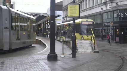 Los habitantes de Manchester reaccionan ante un confinamiento más duro