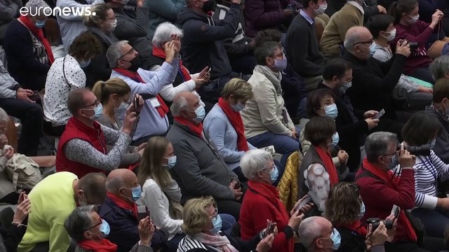 Papa Francesco: Sì alle unioni civili per coppie omosessuali